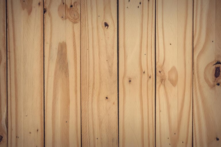 Sonderposten Holz: So sparst du bis zu 40% ohne Qualitätseinbußen
