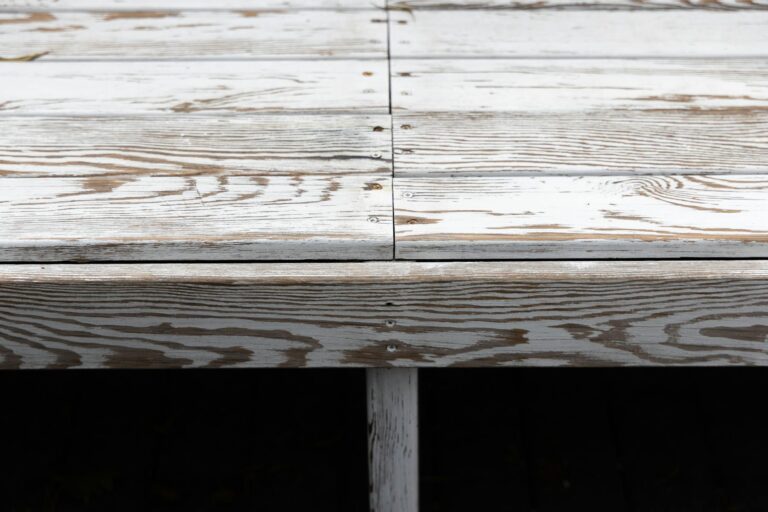 Holzbretter Terrasse: Welche Holzart passt zu Ihrem Garten?